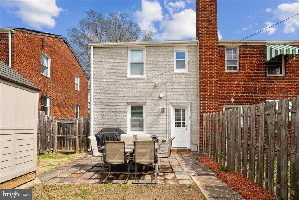 5046 12TH STREET NE