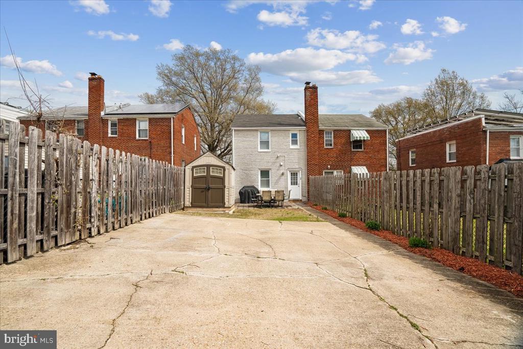 5046 12TH STREET NE