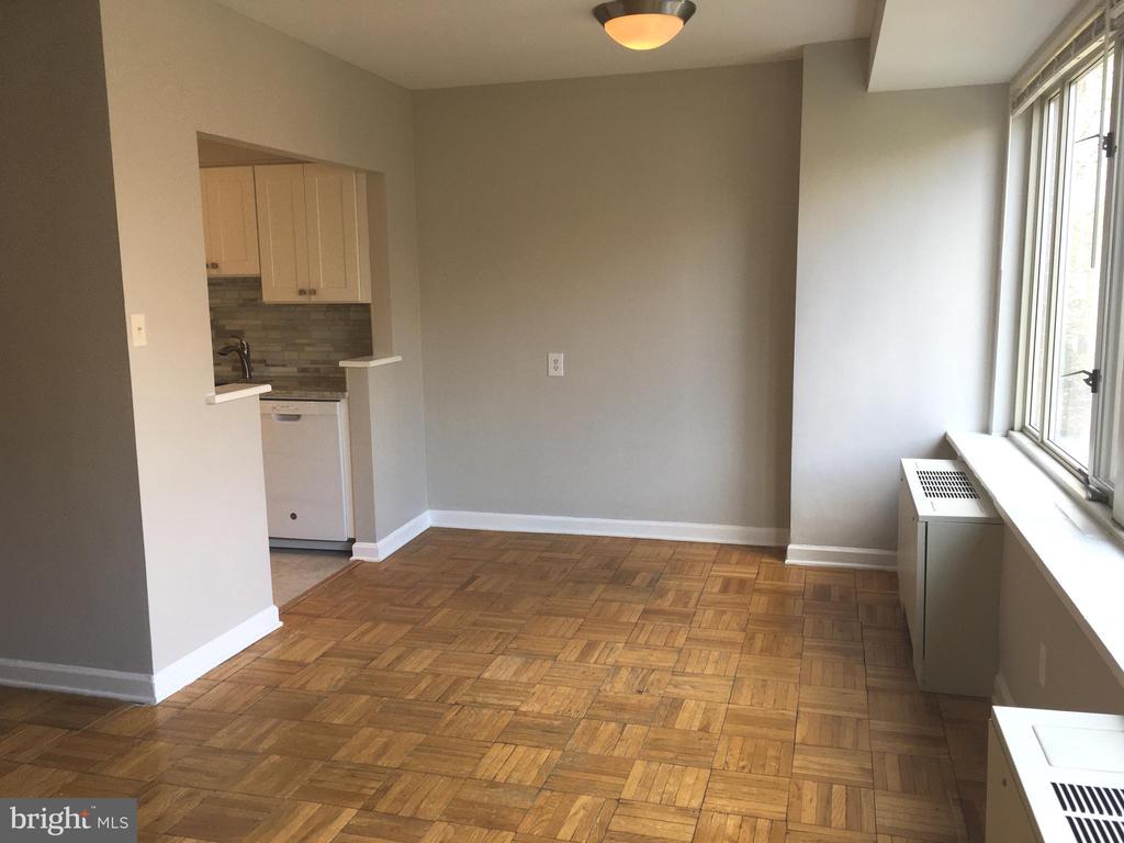 4301 MASSACHUSETTS AVENUE NW Unit: 3011