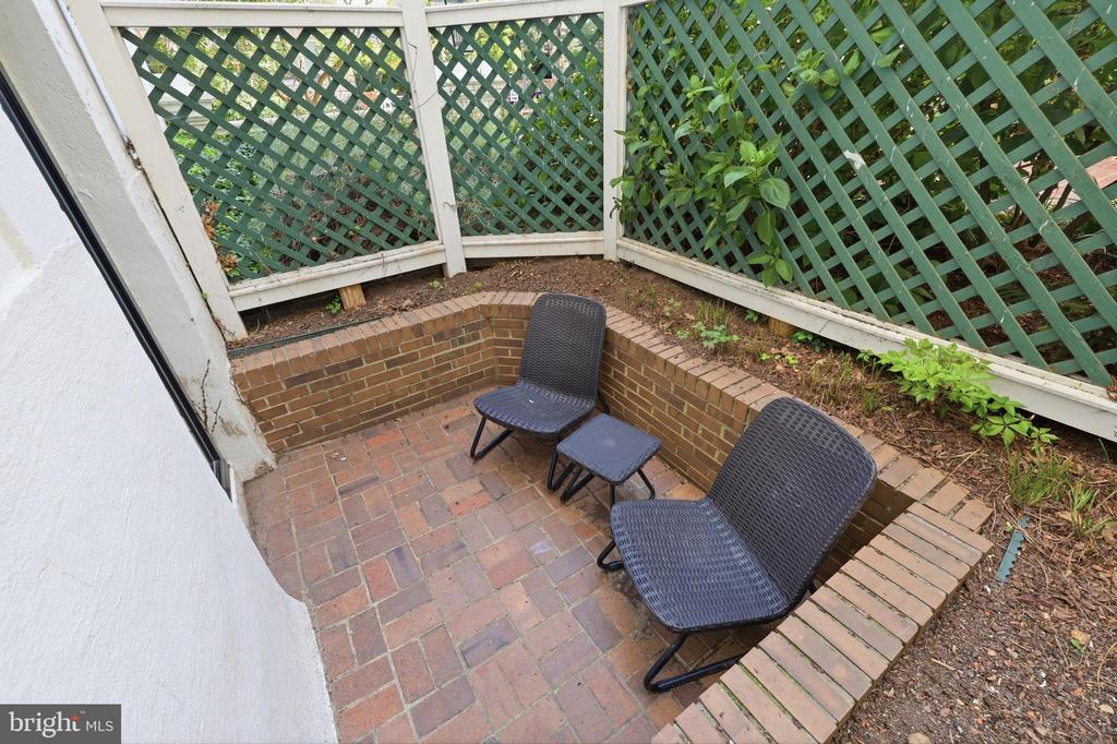 2123 CALIFORNIA STREET NW Unit: A5