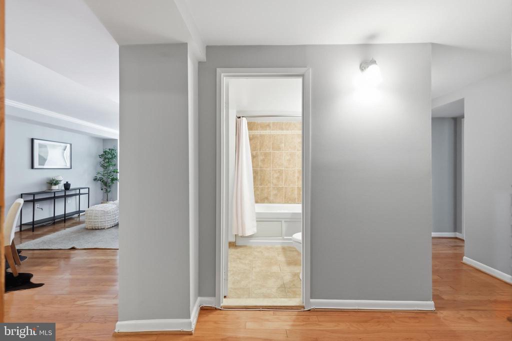 2123 CALIFORNIA STREET NW Unit: A5