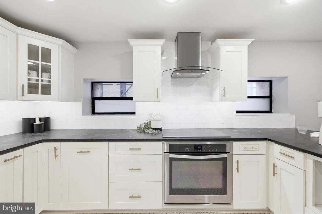2123 CALIFORNIA STREET NW Unit: A5