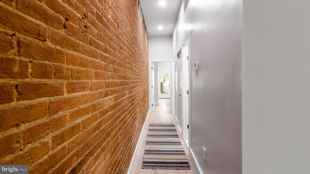 1239 5TH STREET NW Unit: 1