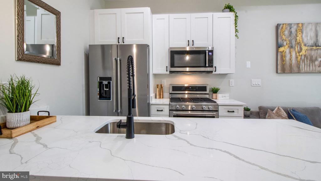 1239 5TH STREET NW Unit: 1