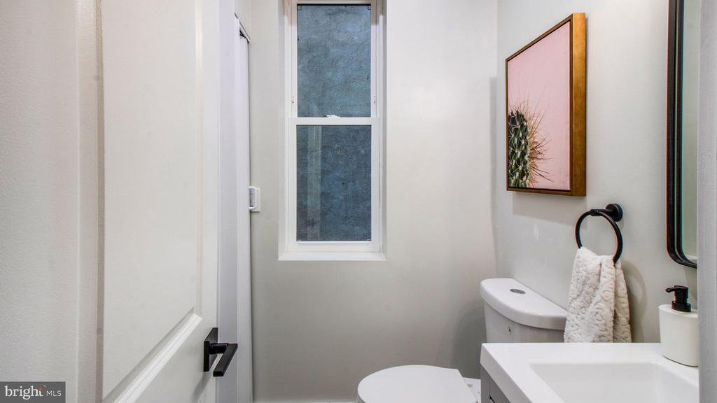 1239 5TH STREET NW Unit: 1