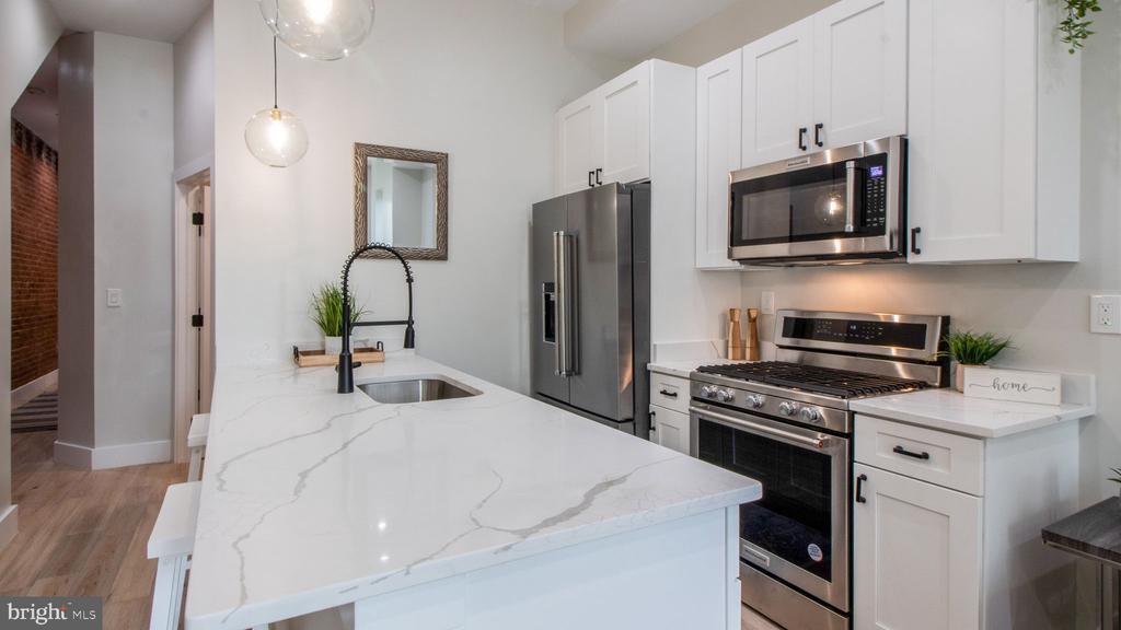 1239 5TH STREET NW Unit: 1