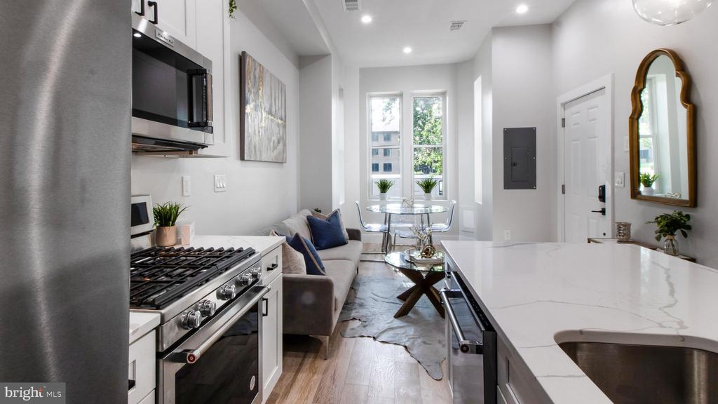 1239 5TH STREET NW Unit: 1