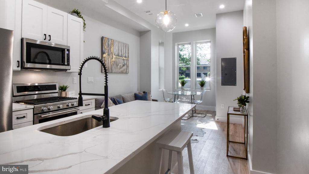 1239 5TH STREET NW Unit: 1