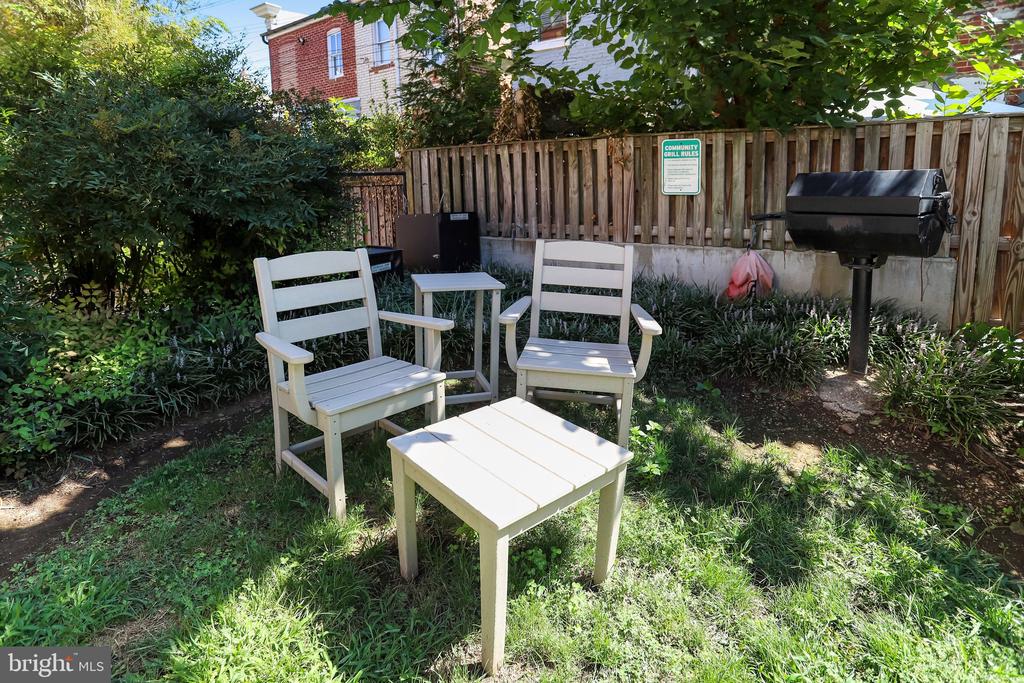 150 V STREET NW Unit: V305