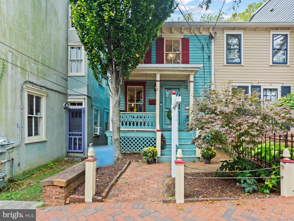 115 CHARLES STREET