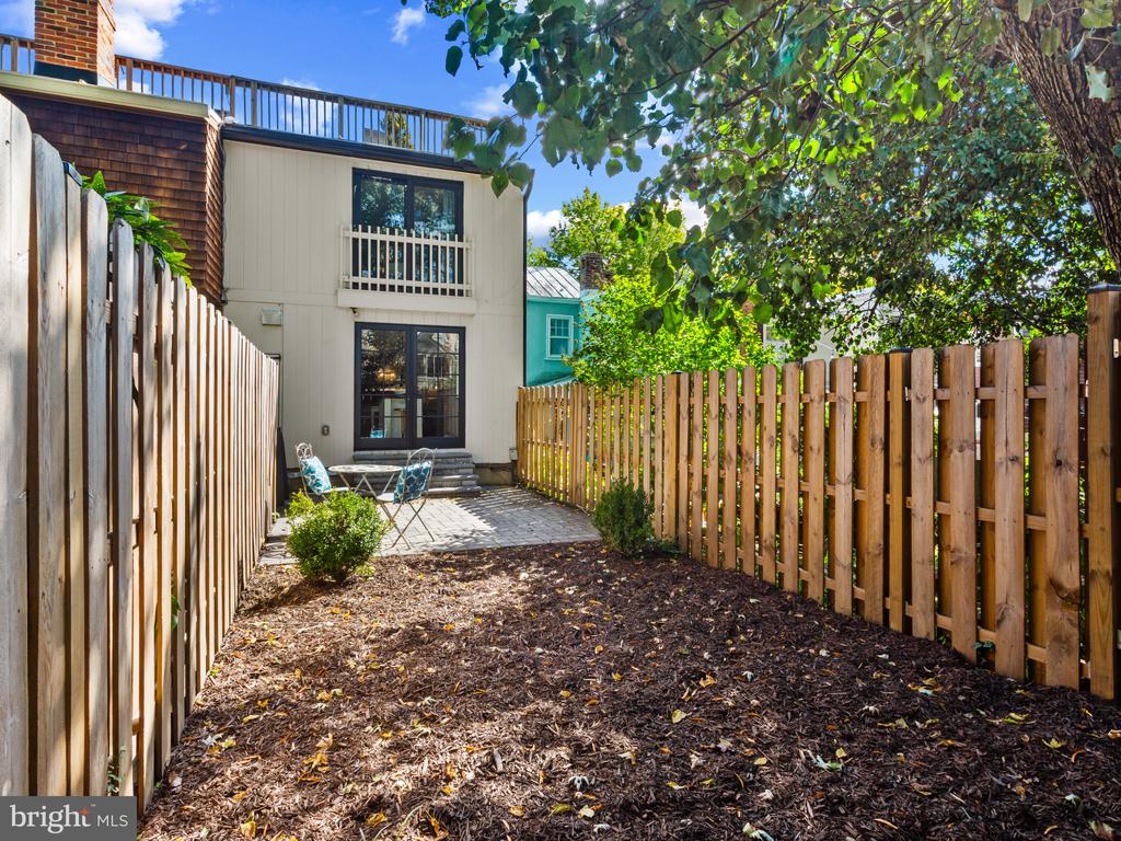 115 CHARLES STREET