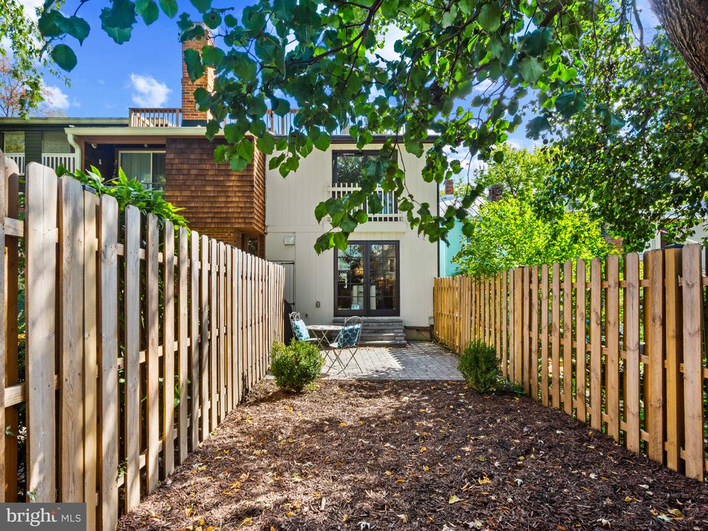 115 CHARLES STREET