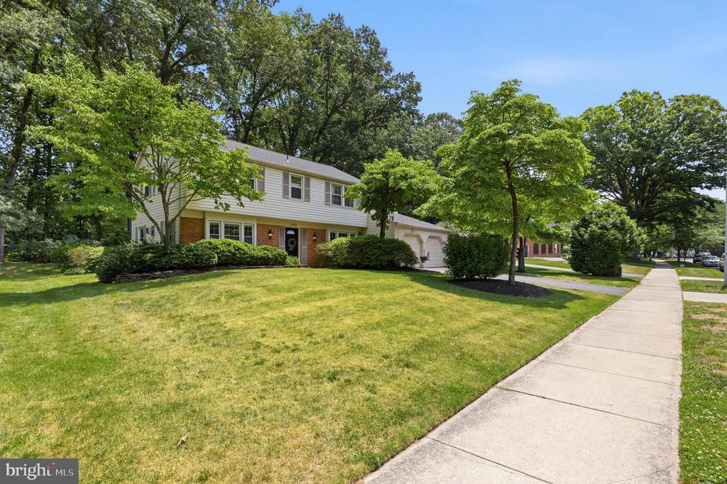 1703 CROFTON PARKWAY