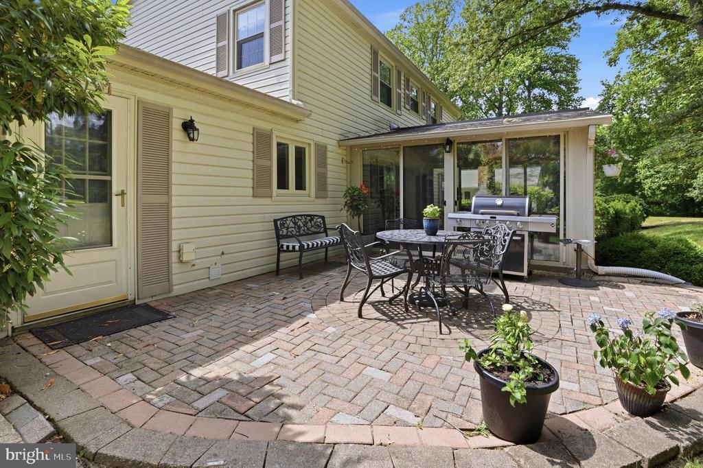 1703 CROFTON PARKWAY
