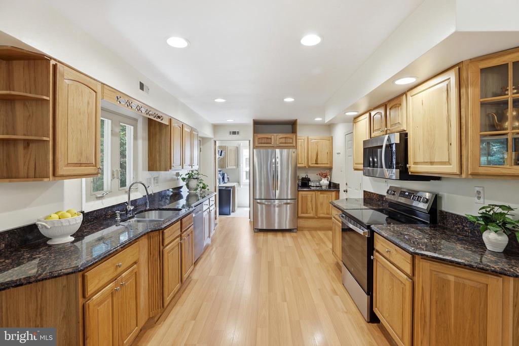 1703 CROFTON PARKWAY