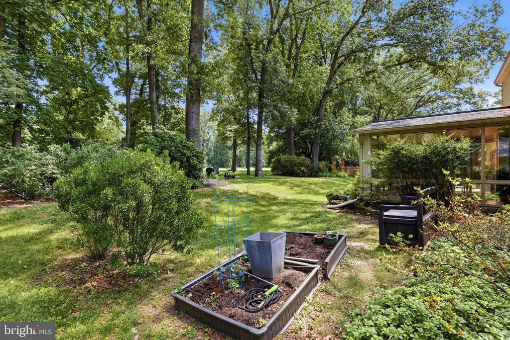 1703 CROFTON PARKWAY