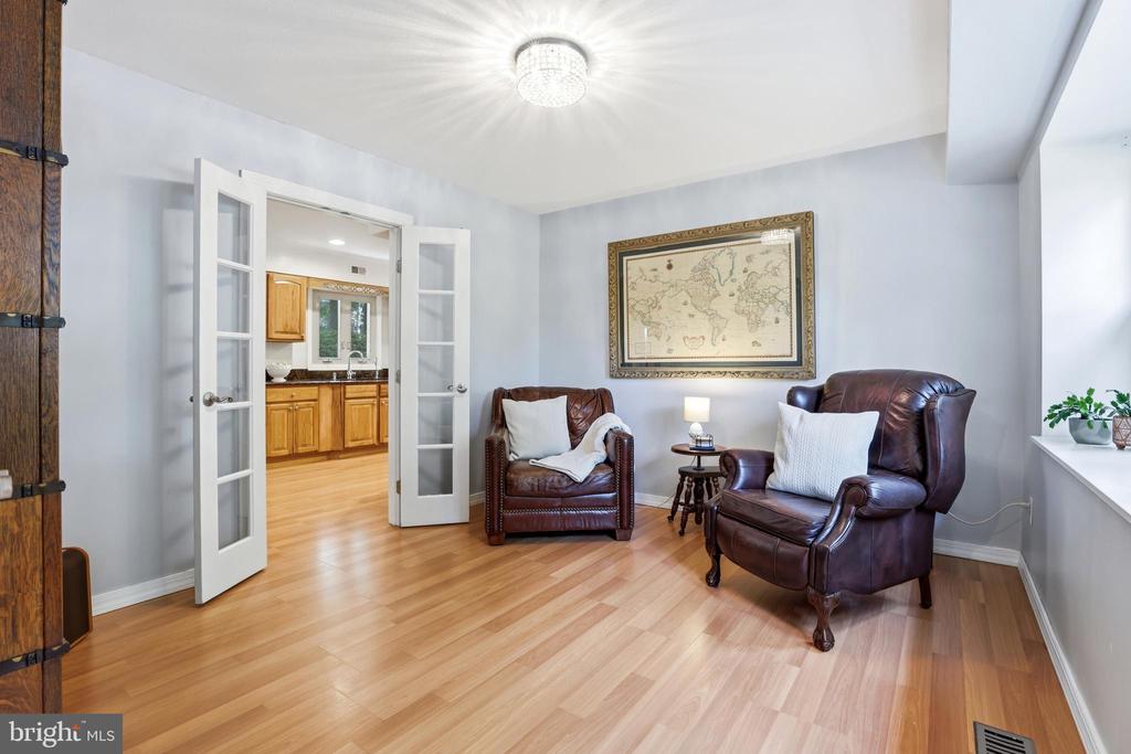 1703 CROFTON PARKWAY