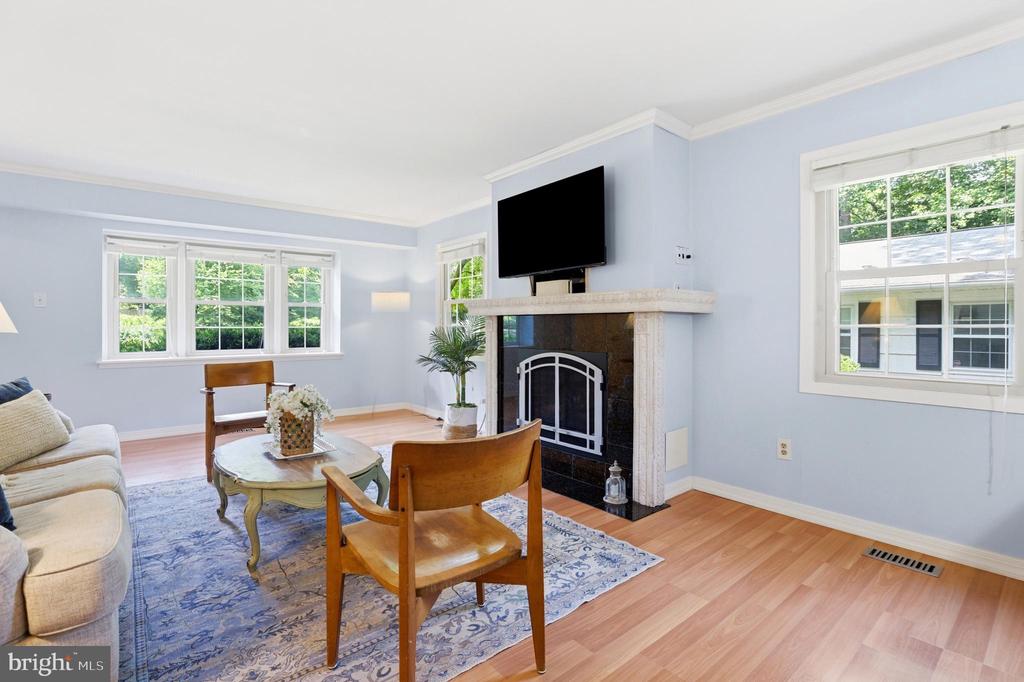 1703 CROFTON PARKWAY