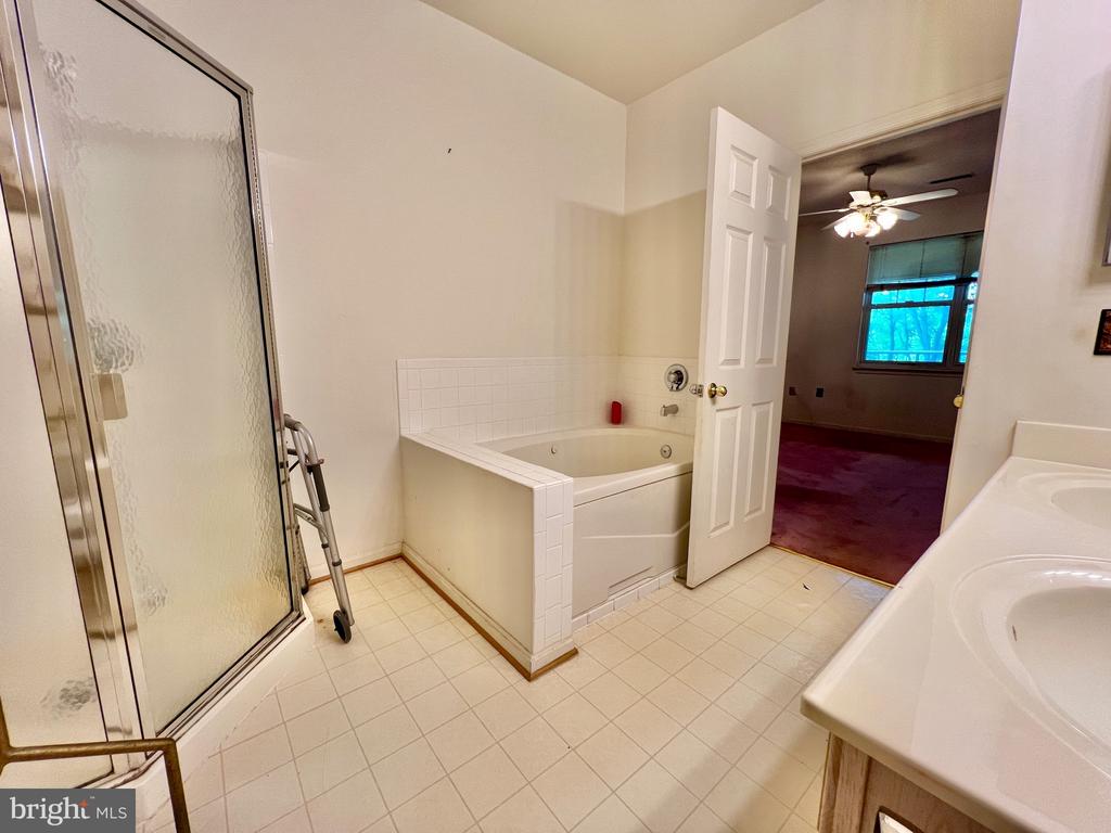 7208 BOGLEY ROAD Unit: 202