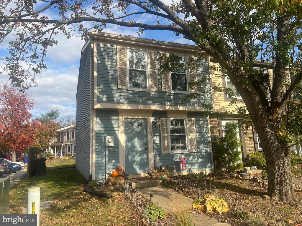 5813 DRAWBRIDGE COURT