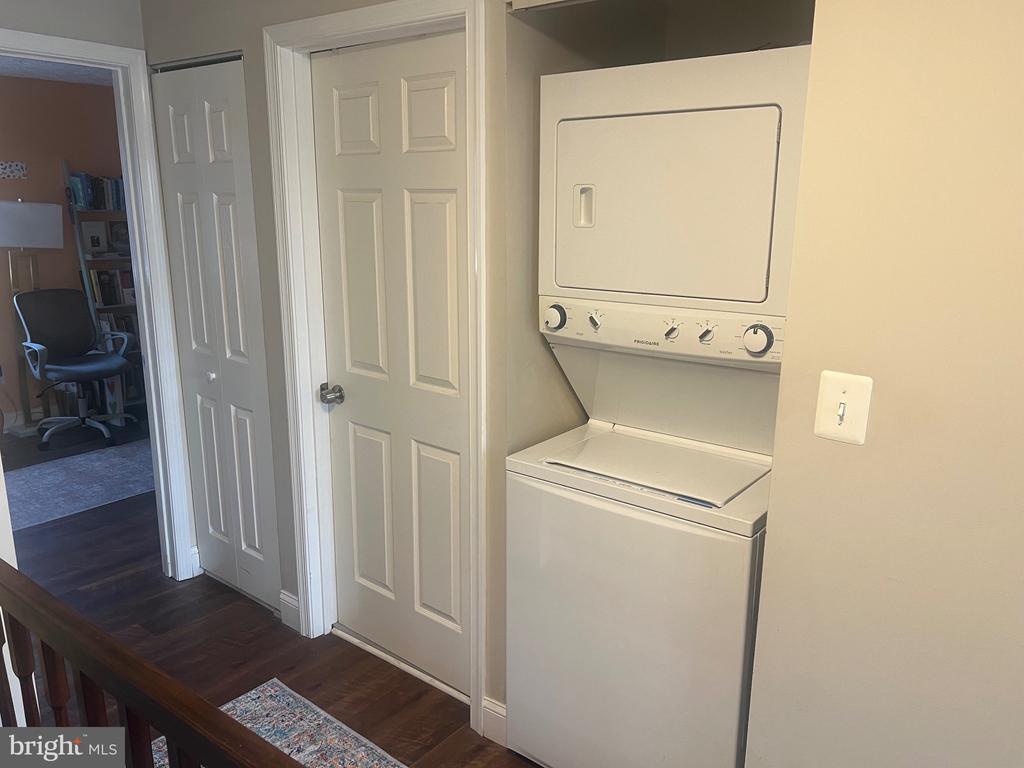 5813 DRAWBRIDGE COURT