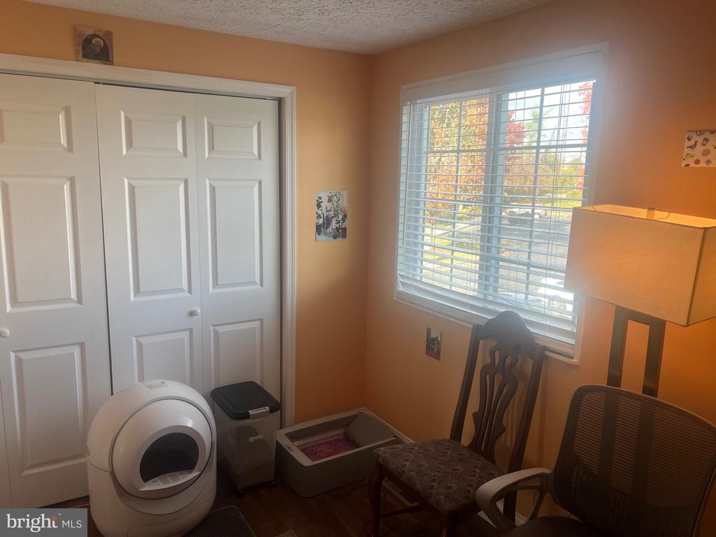 5813 DRAWBRIDGE COURT