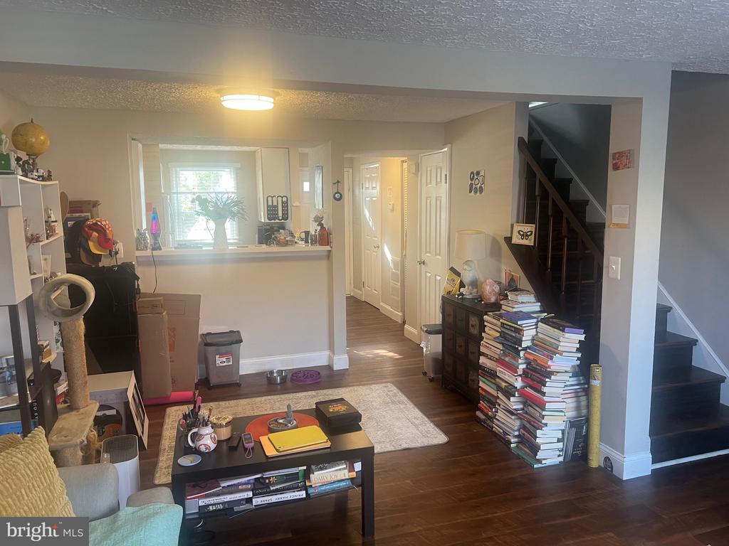 5813 DRAWBRIDGE COURT