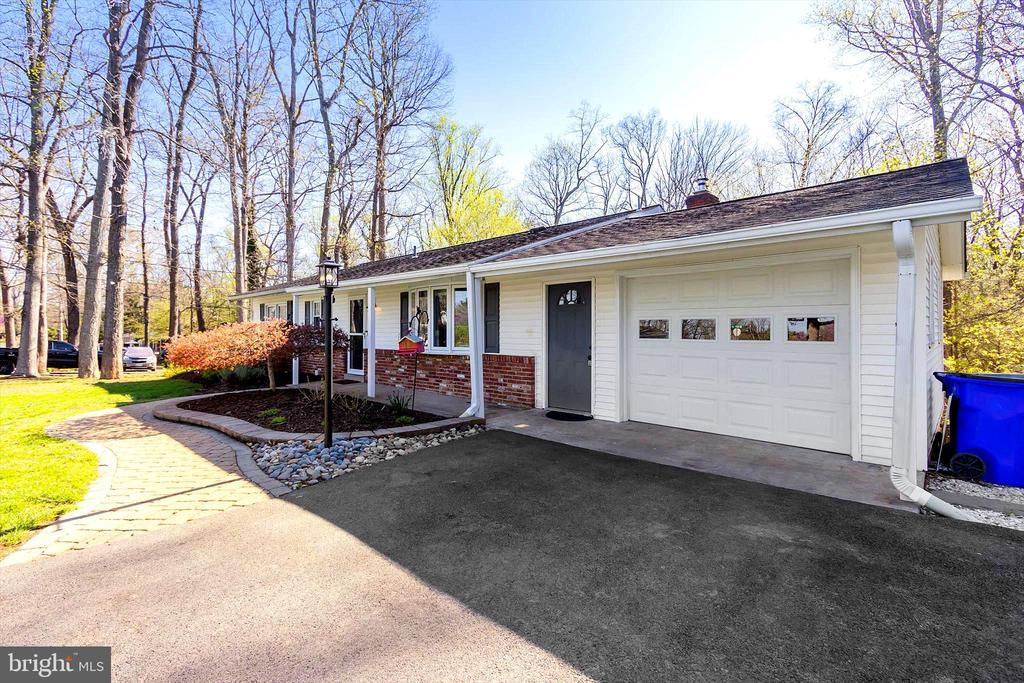 4299 WENDY COURT