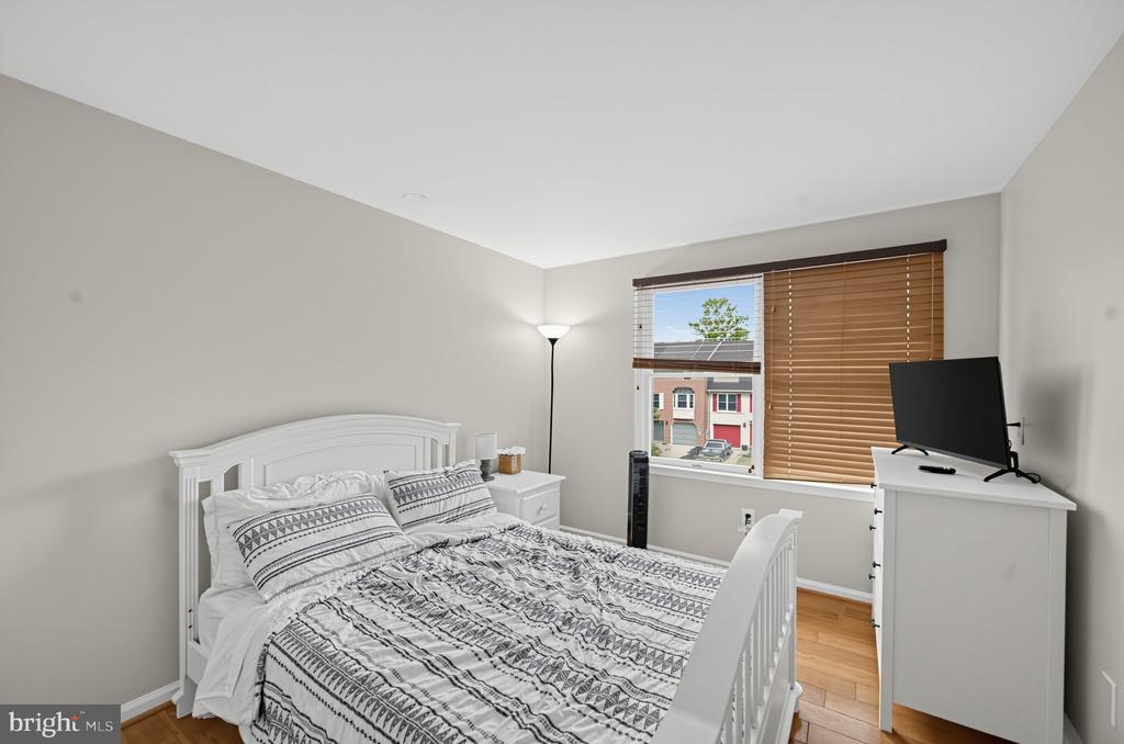 8006 BROKEN REED COURT
