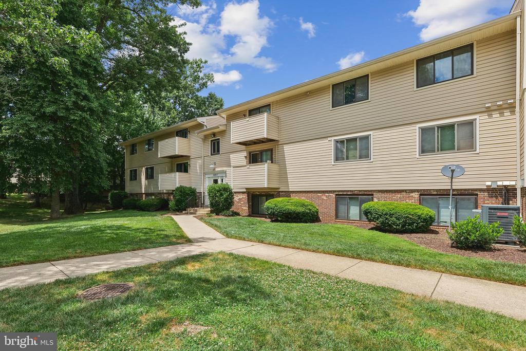 12407 HICKORY TREE WAY Unit: 521