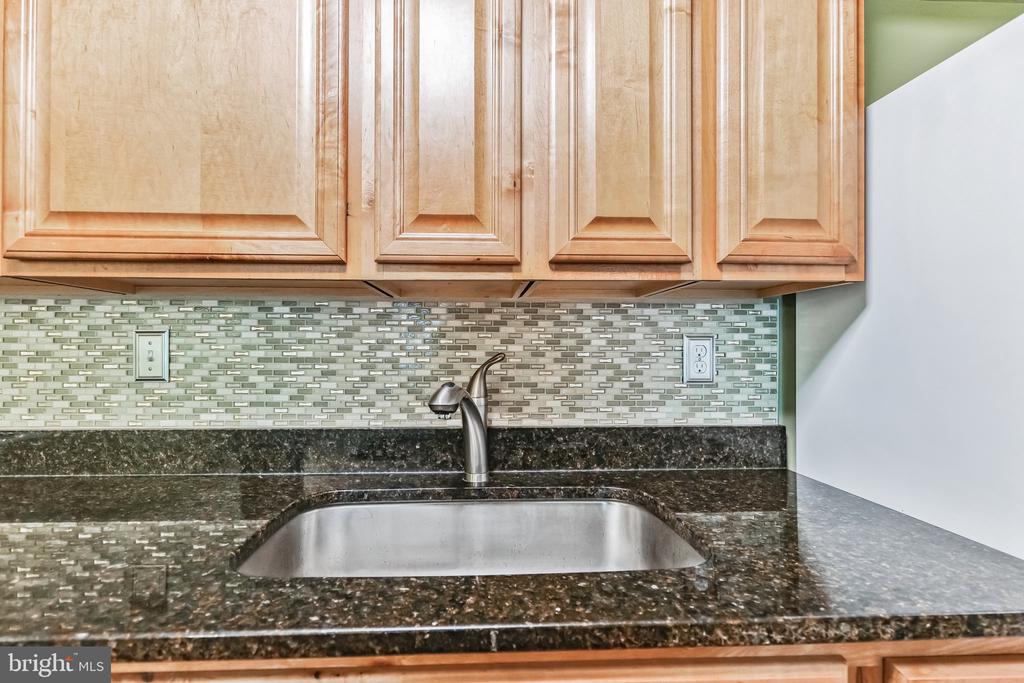 12407 HICKORY TREE WAY Unit: 521