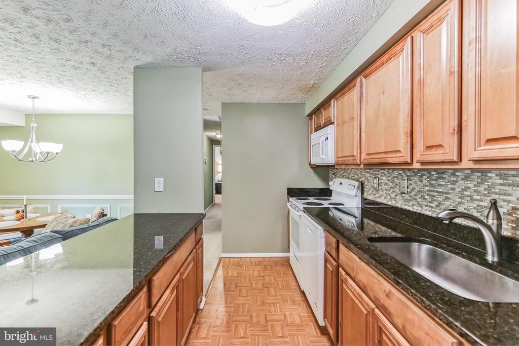 12407 HICKORY TREE WAY Unit: 521