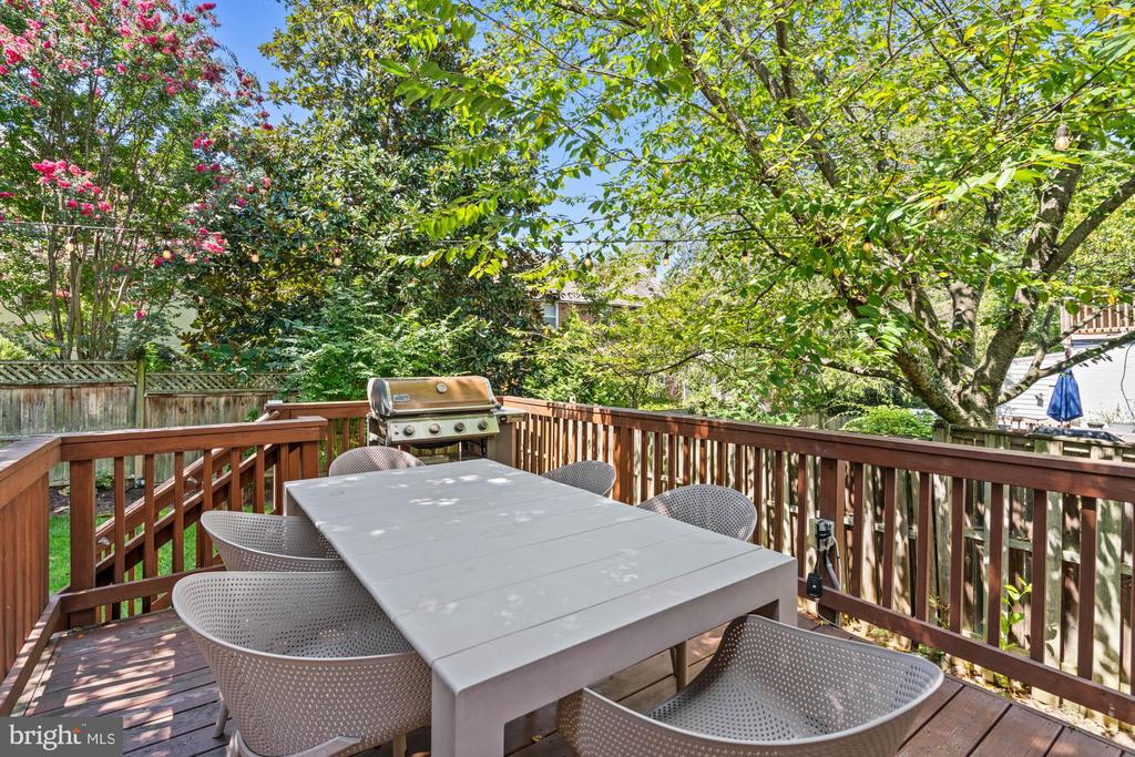 4628 RIVER ROAD