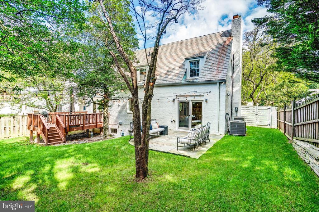4628 RIVER ROAD
