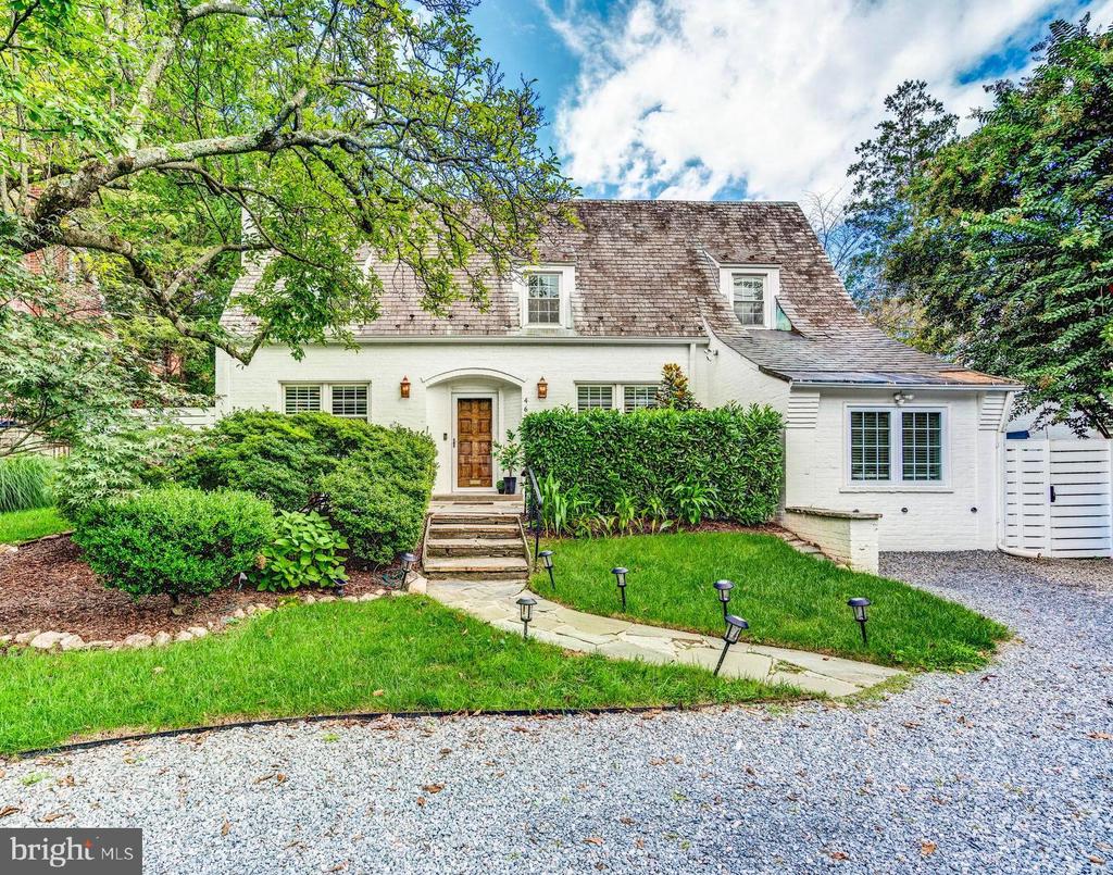 4628 RIVER ROAD
