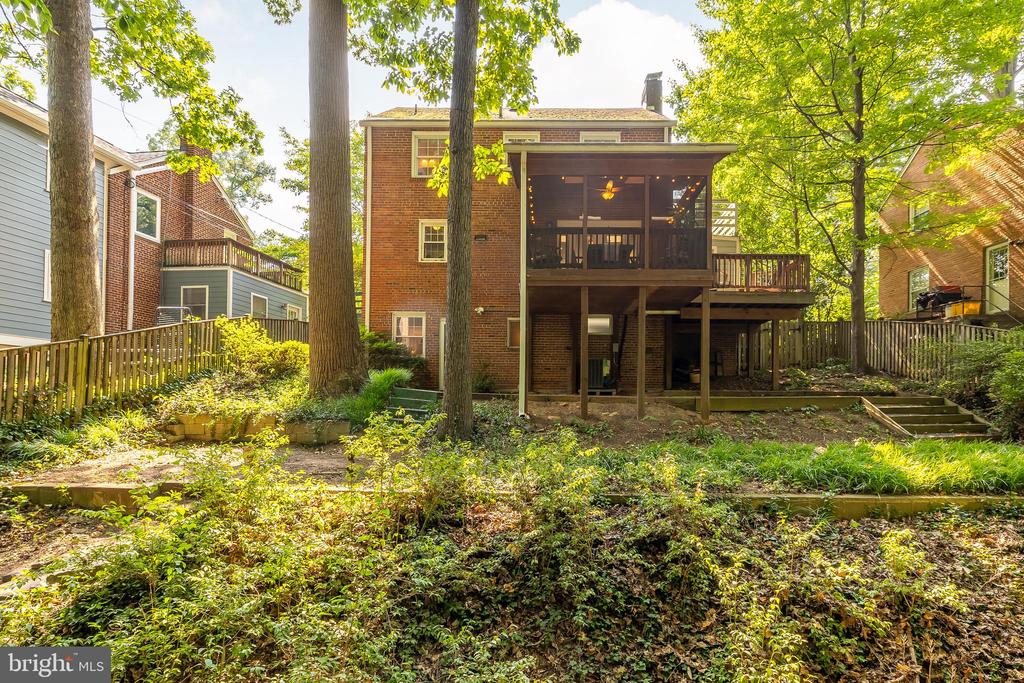 7211 Garland Ave
