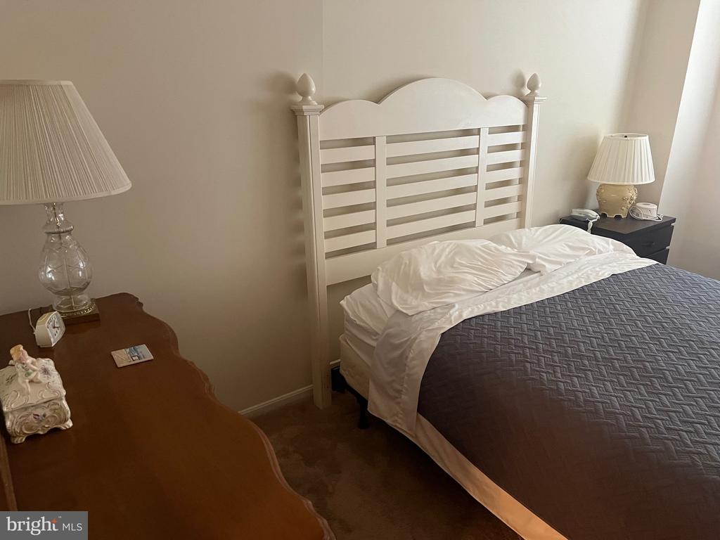 15100 INTERLACHEN DRIVE Unit: 4-211