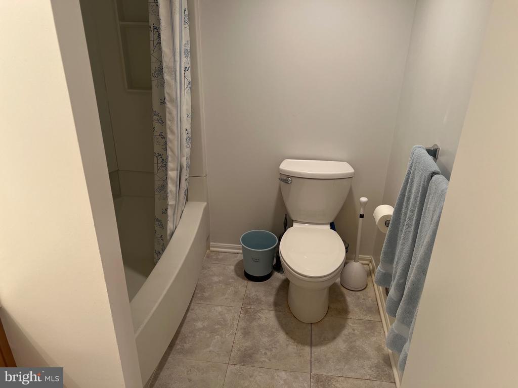 15100 INTERLACHEN DRIVE Unit: 4-211