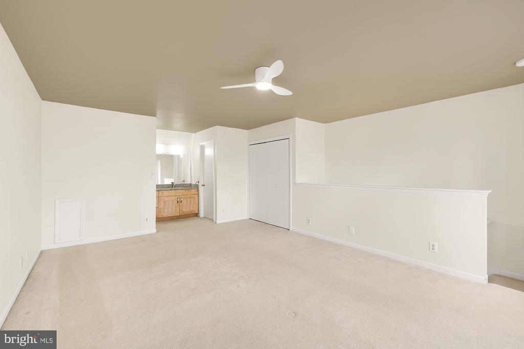 10705 Hampton Mill Ter #210