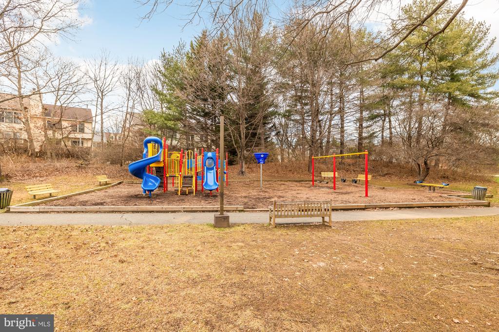 10705 Hampton Mill Ter #210