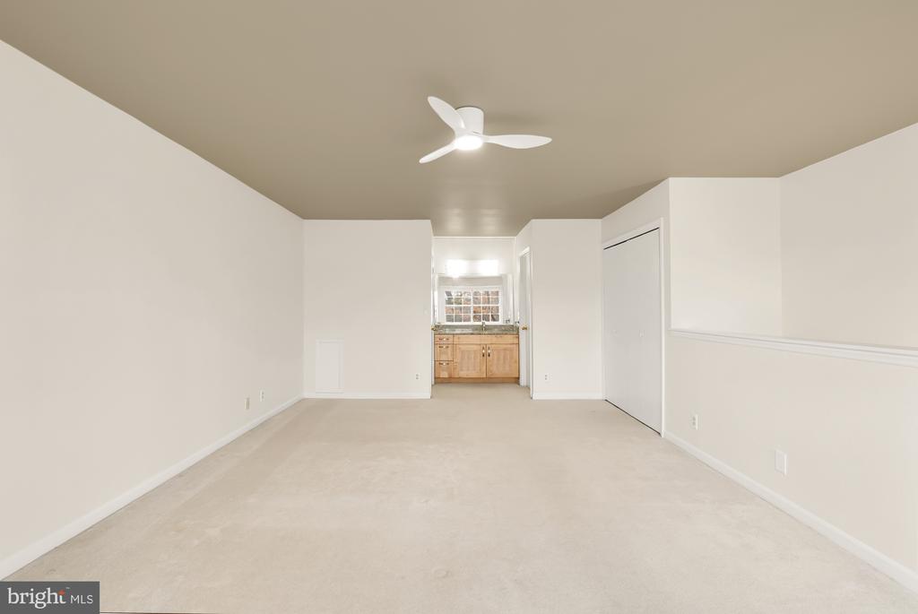 10705 Hampton Mill Ter #210