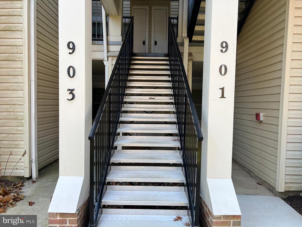 903 Hillside Lake Ter #602
