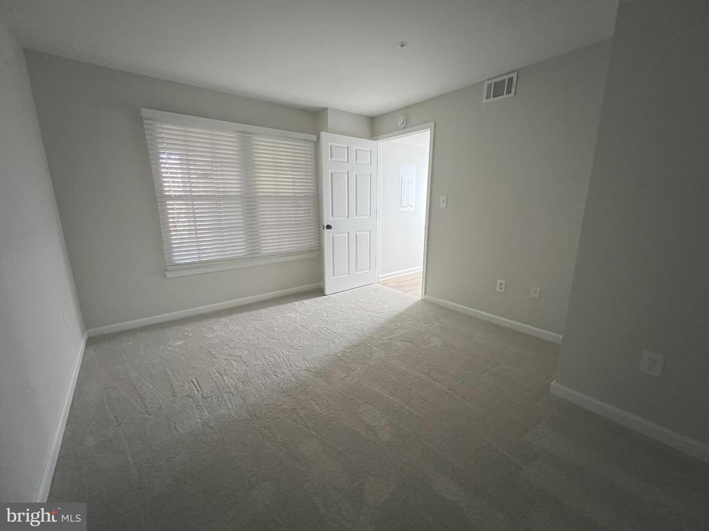 903 Hillside Lake Ter #602