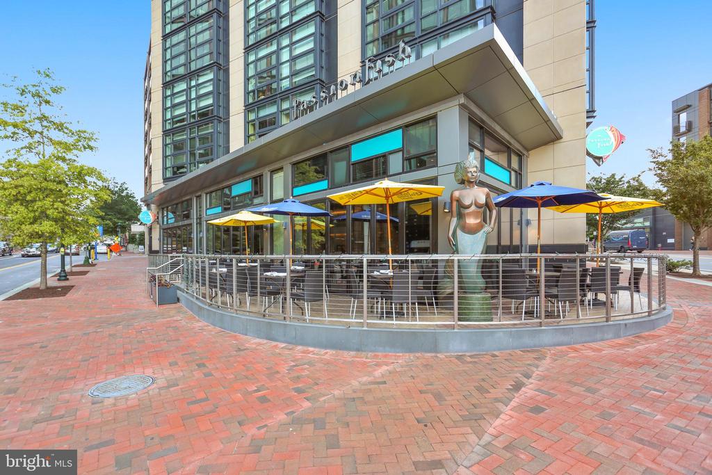 7171 WOODMONT AVENUE 205