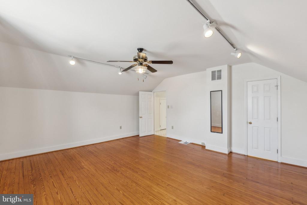 2311 MICHIGAN AVENUE
