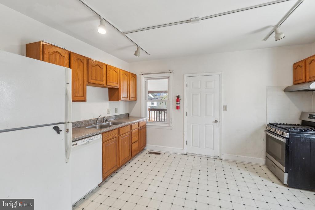 2311 MICHIGAN AVENUE