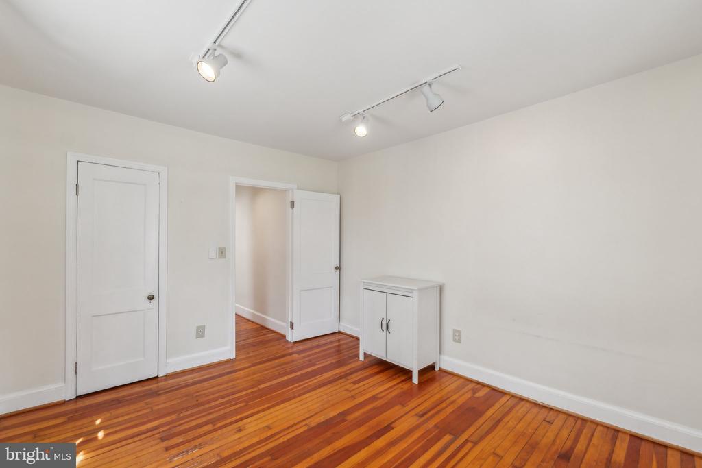 2311 MICHIGAN AVENUE