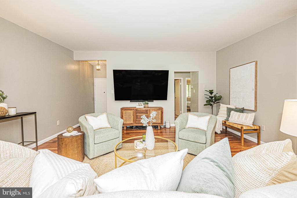 10404 ROCKVILLE PIK Unit: 401