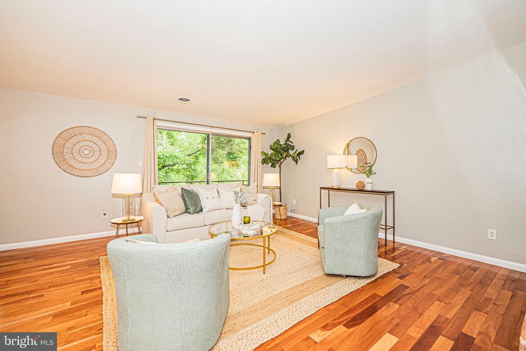 10404 ROCKVILLE PIK Unit: 401