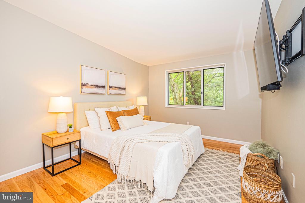 10404 ROCKVILLE PIK Unit: 401